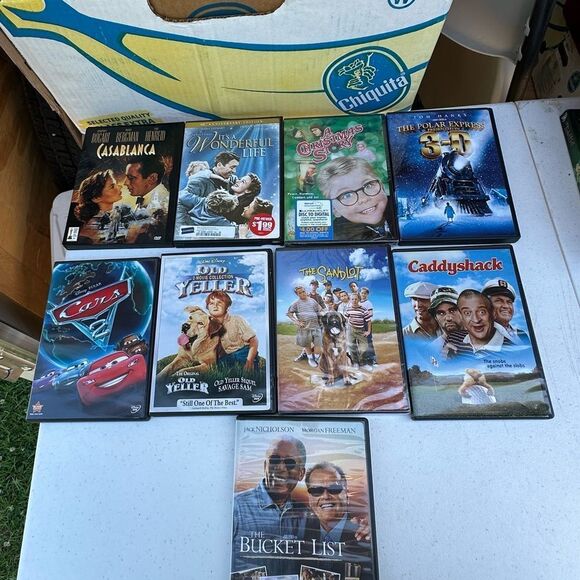 31 DVD's Disney Animated Classics Collection - Multi-Color - Picture 4 of 6